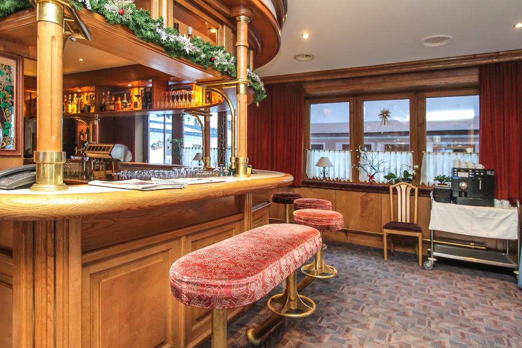 Hotel Tiroler Adler - Bed And Breakfast Waidring Exterior photo
